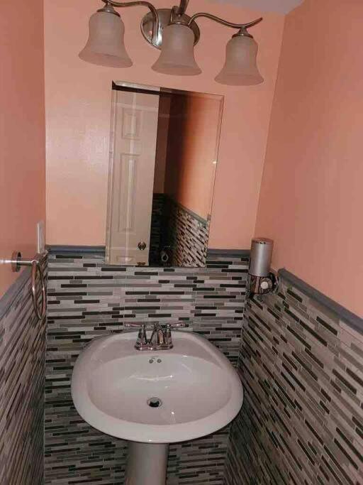 הילטון הד איילנד Elegant 2-Bedroom Pet-Friendly Villa W 2 Parking Spaces מראה חיצוני תמונה