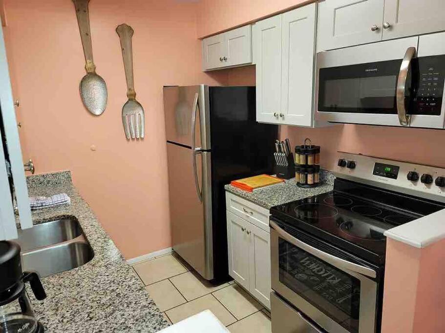 הילטון הד איילנד Elegant 2-Bedroom Pet-Friendly Villa W 2 Parking Spaces מראה חיצוני תמונה