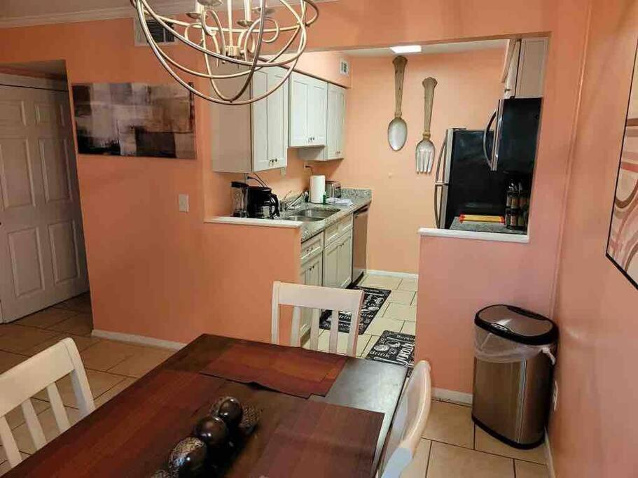 הילטון הד איילנד Elegant 2-Bedroom Pet-Friendly Villa W 2 Parking Spaces מראה חיצוני תמונה